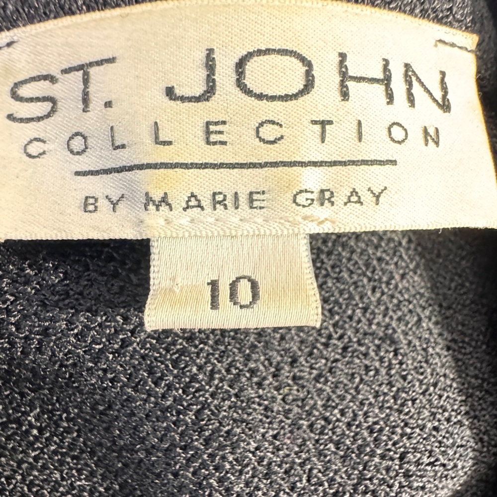 St. John Collection Black Blazer with White Trim - Picture 11 of 12